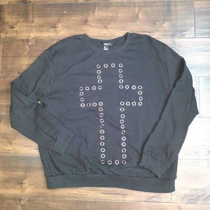 👕 3/$17 Forever21 Studded Cross Crewneck